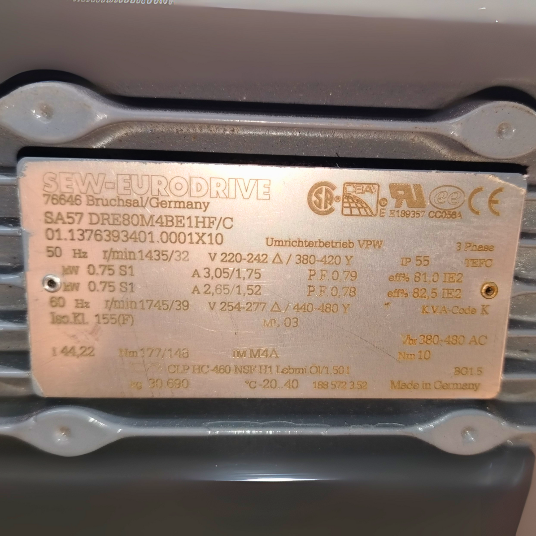 MOTOR CON CAJA REDUCTORA Y FRENO MAGNETICO 0.75 KW